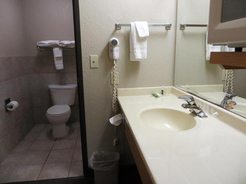 Super 8 Davenport Hotel Kültér fotó
